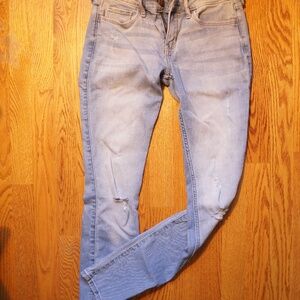 Ripped  distressed skinny jeans